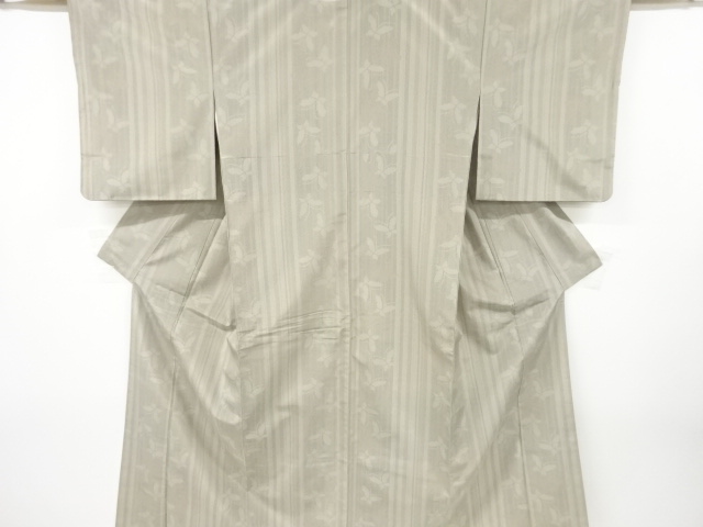 縞に蝶模様織り出し手織り紬着物